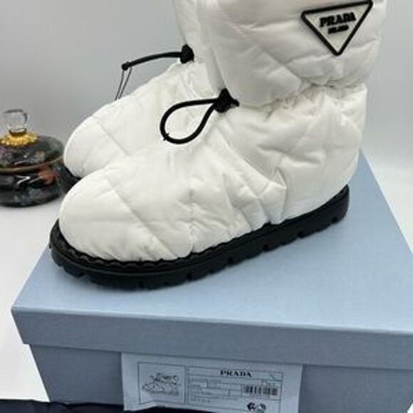 Women's Prada nylon quilted snow booties size 38.5 made in Italy - Picture 7 of 11